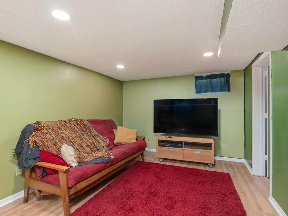 2920 W 71 1/2 STREET Richfield, MN 55423