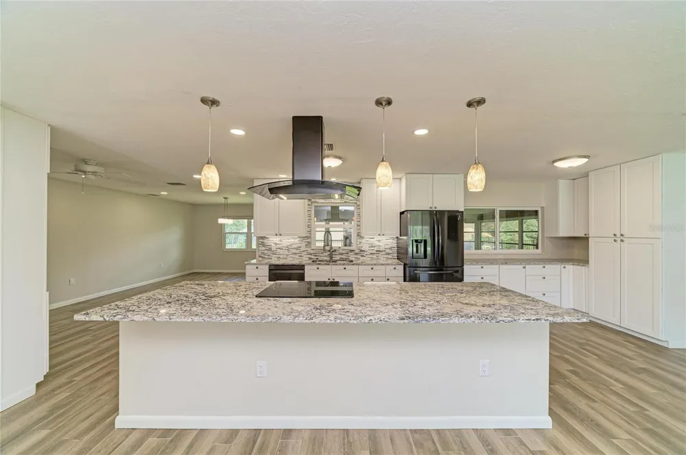 2011 37TH STREET W Bradenton, FL 34205