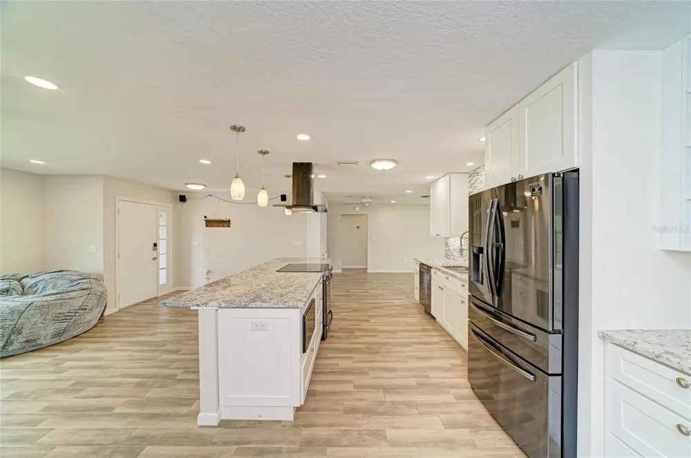 2011 37TH STREET W Bradenton, FL 34205