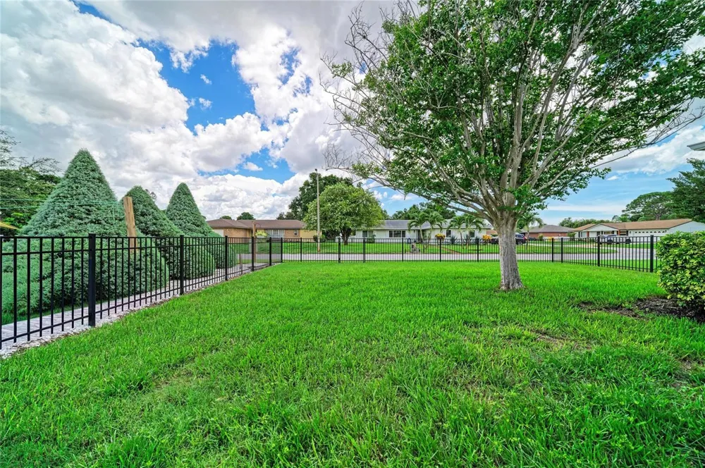 2011 37TH STREET W Bradenton, FL 34205