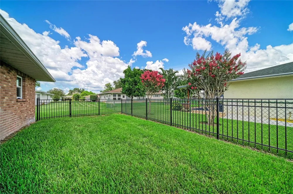 2011 37TH STREET W Bradenton, FL 34205