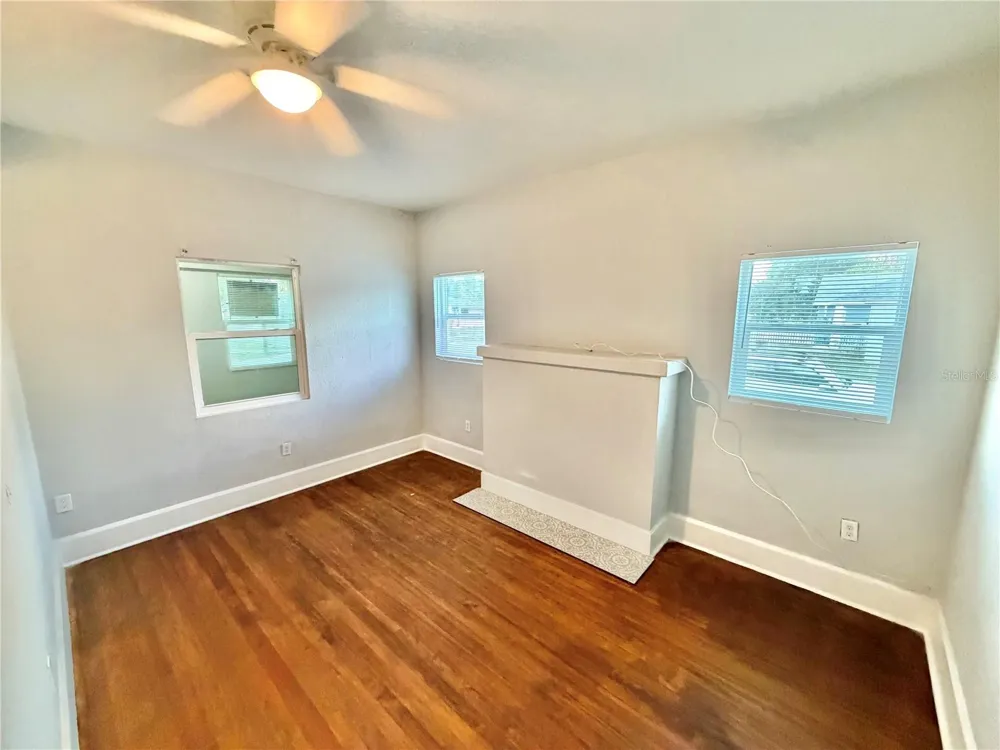 4700 10TH AVENUE S St Petersburg, FL 33711