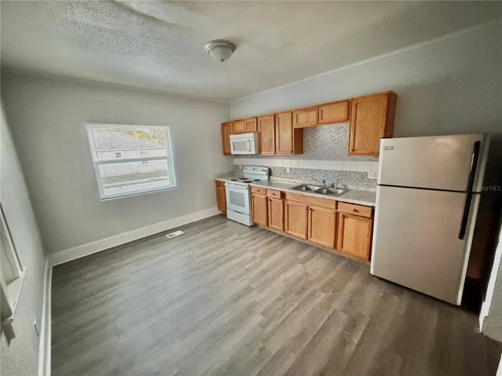 4700 10TH AVENUE S St Petersburg, FL 33711