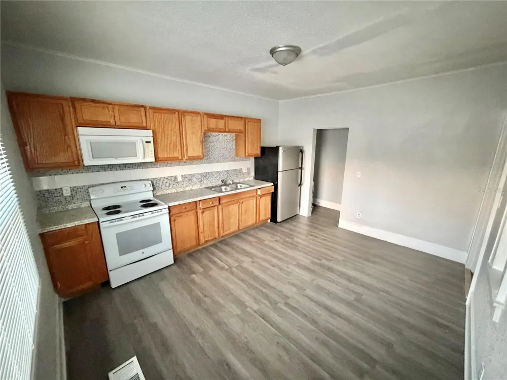 4700 10TH AVENUE S St Petersburg, FL 33711