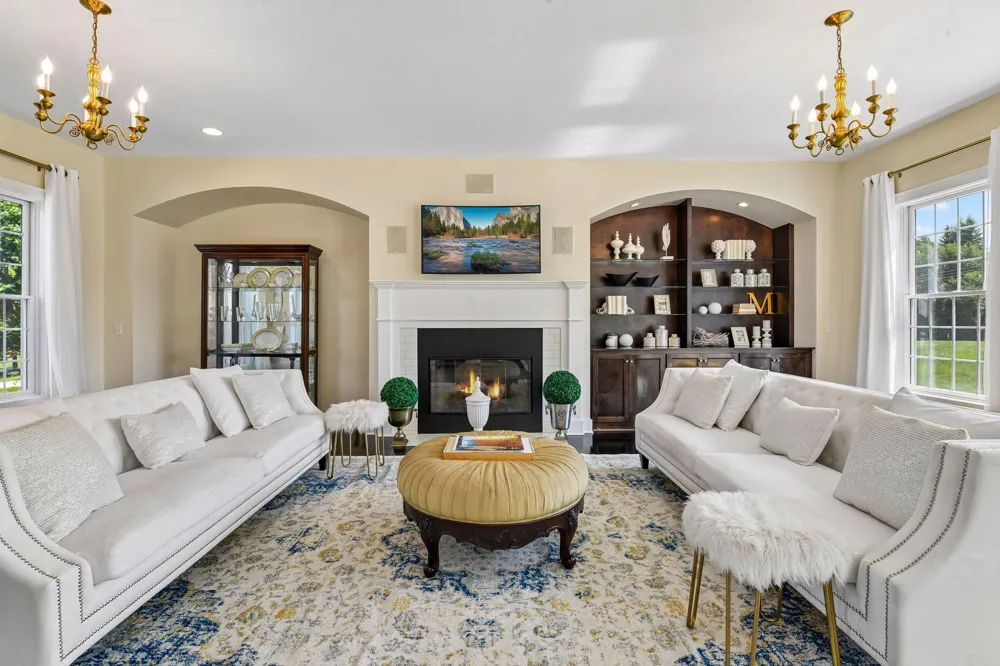 8585 Kelzer Pond Drive Victoria, MN 55386