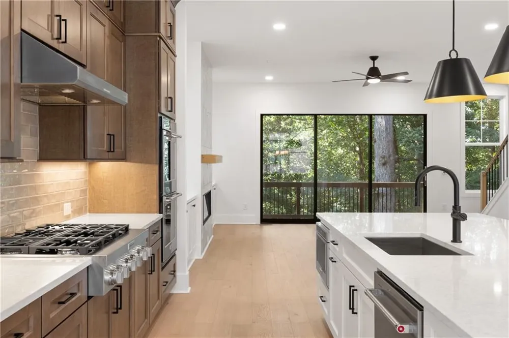 2248 Crestview Drive NE #33 Brookhaven, GA 30319