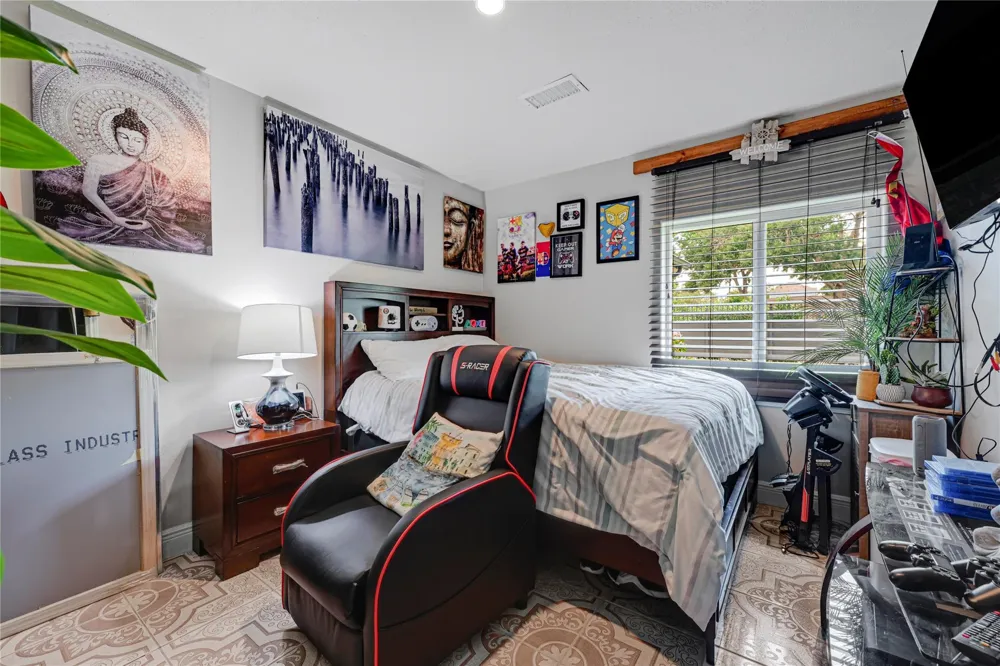 1613 Wycliffe Drive Houston, TX 77043