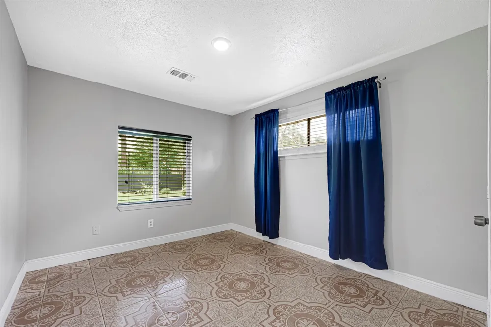 1613 Wycliffe Drive Houston, TX 77043