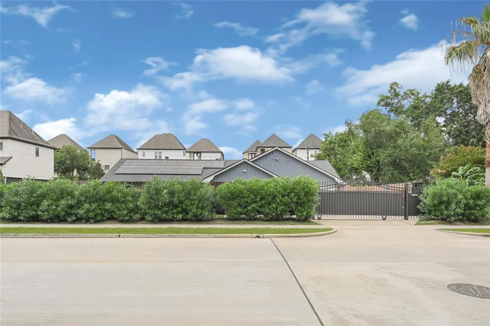 1613 Wycliffe Drive Houston, TX 77043