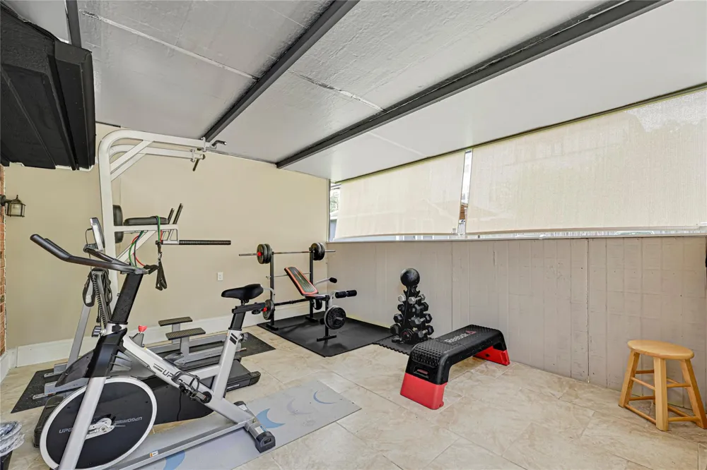 1613 Wycliffe Drive Houston, TX 77043