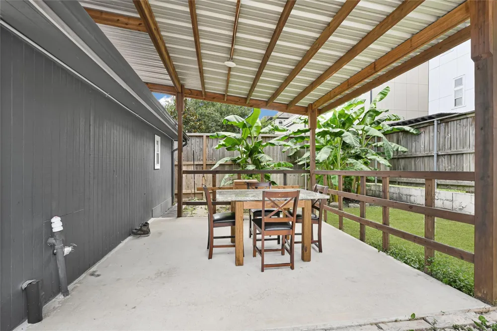 1613 Wycliffe Drive Houston, TX 77043