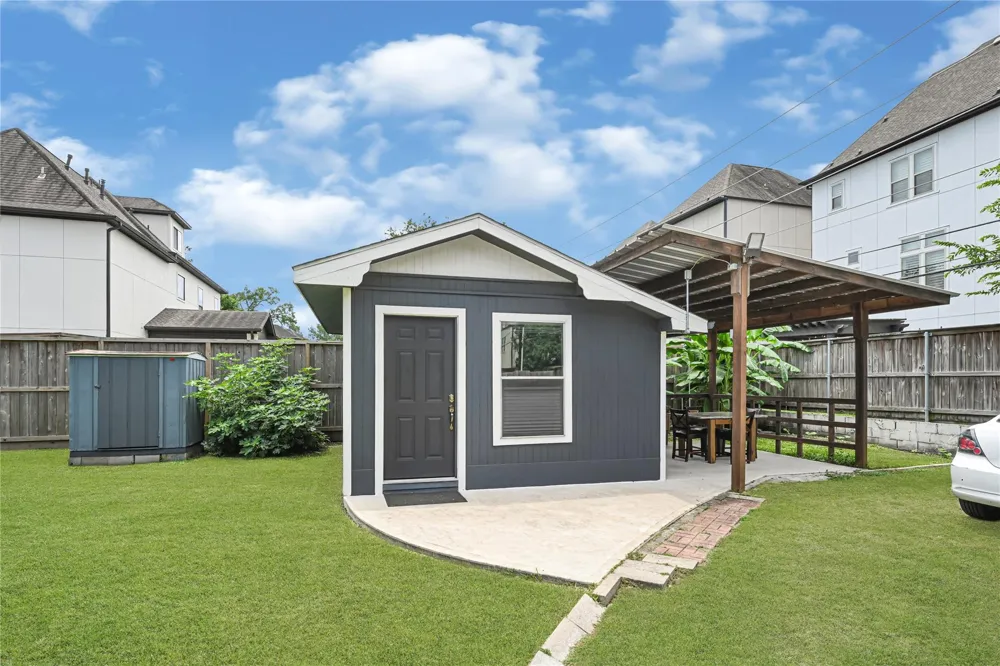 1613 Wycliffe Drive Houston, TX 77043