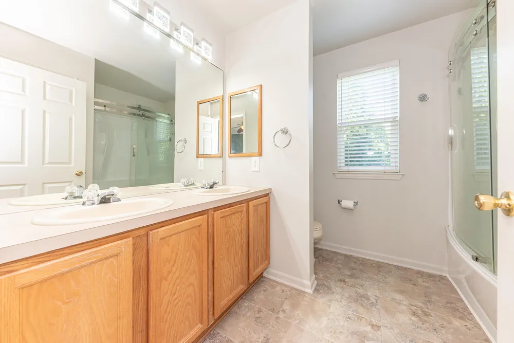 7575 Warwick Drive Ypsilanti, MI 48197