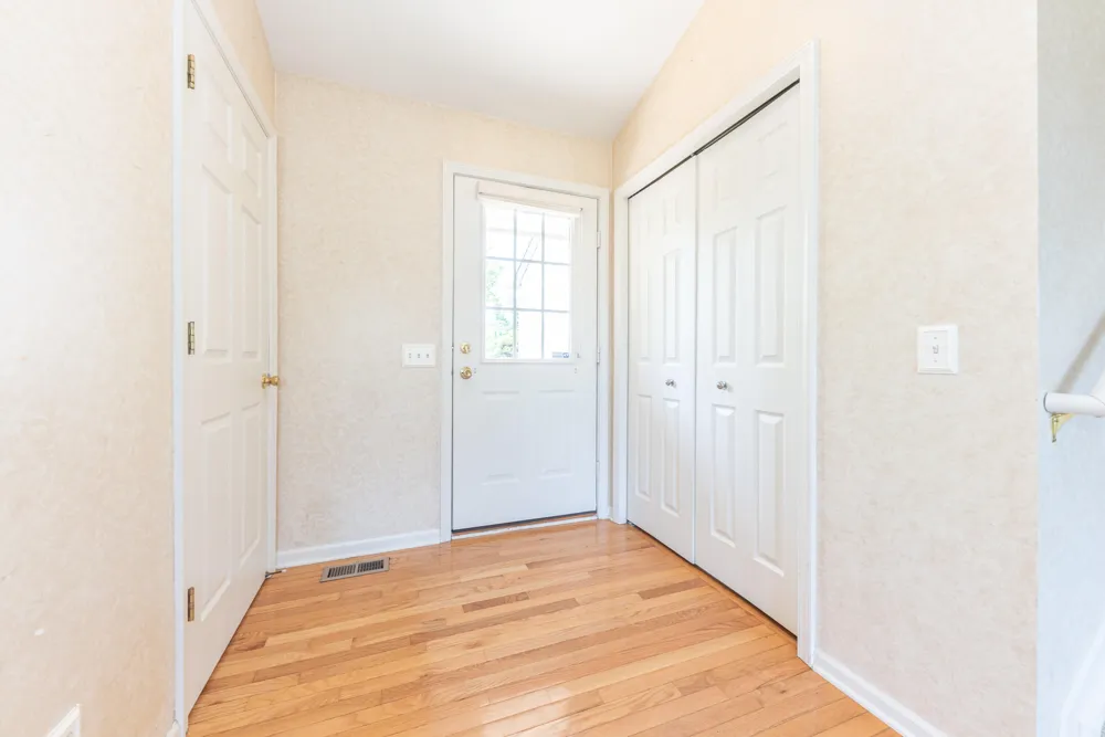 7575 Warwick Drive Ypsilanti, MI 48197