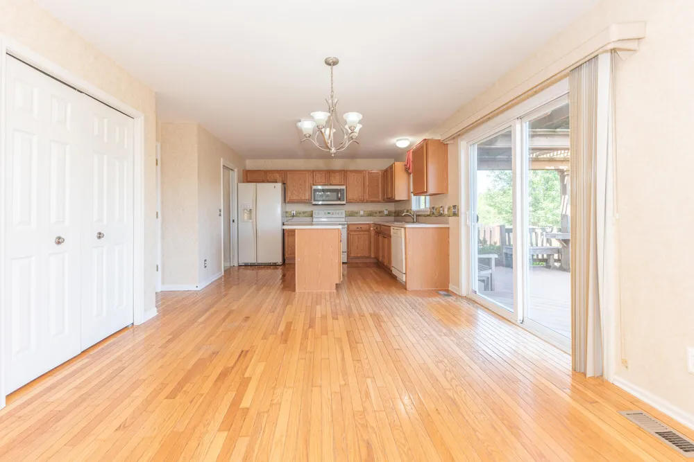 7575 Warwick Drive Ypsilanti, MI 48197