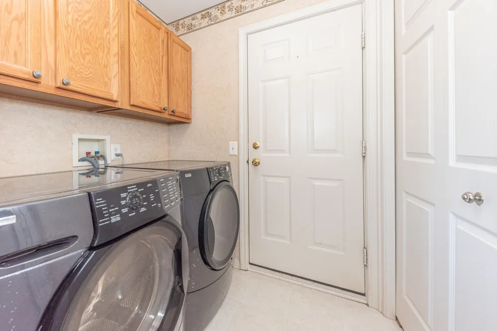 7575 Warwick Drive Ypsilanti, MI 48197
