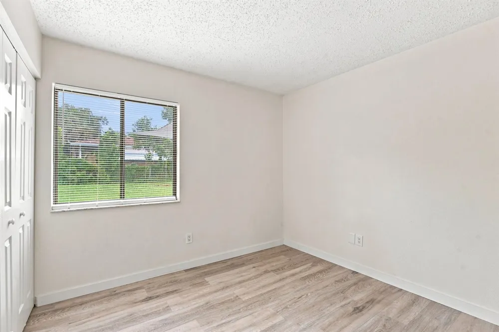 1355 23rd Place SW Vero Beach, FL 32962