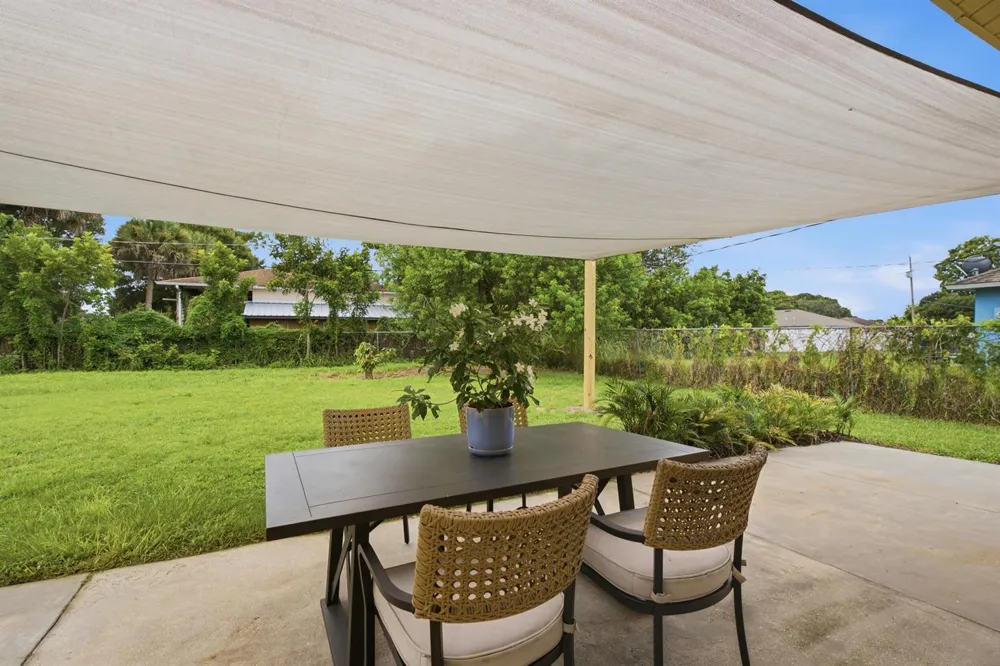 1355 23rd Place SW Vero Beach, FL 32962