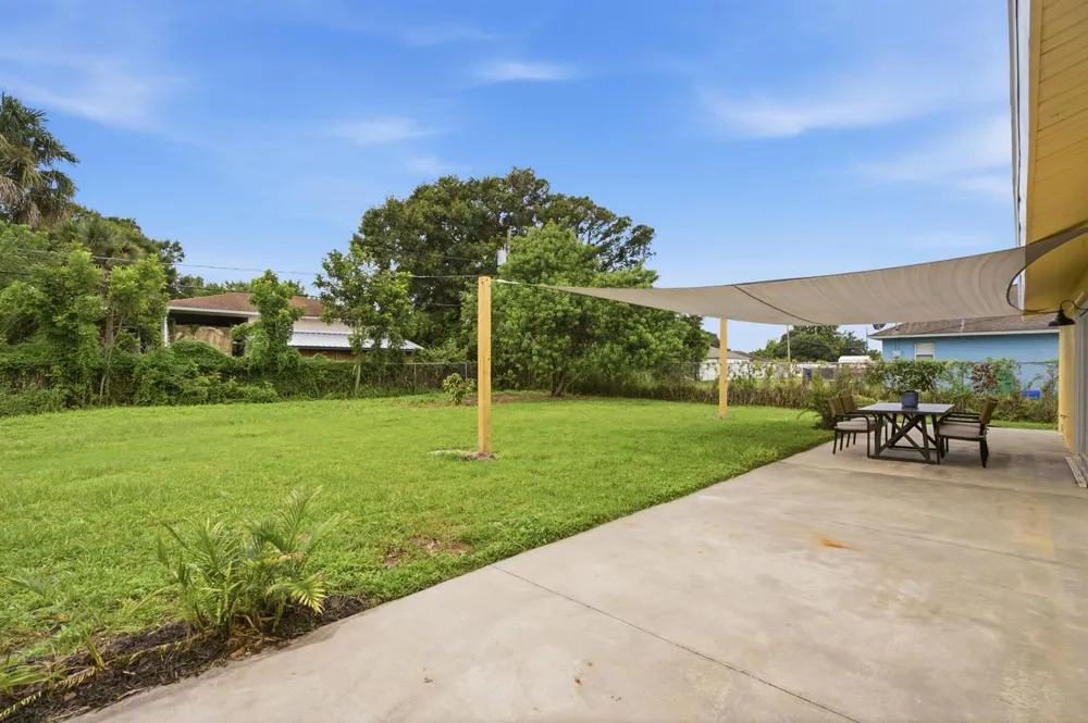 1355 23rd Place SW Vero Beach, FL 32962