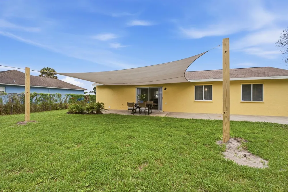 1355 23rd Place SW Vero Beach, FL 32962