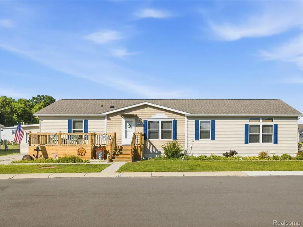 6180 Twin Lakes Drive Kimball Township, MI 48074