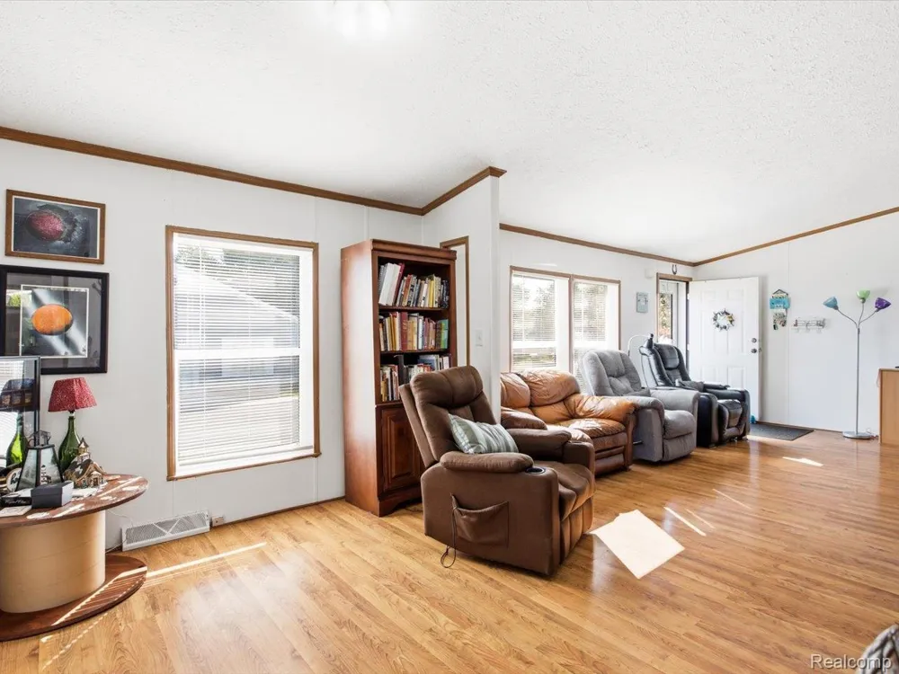 6180 Twin Lakes Drive Kimball Township, MI 48074