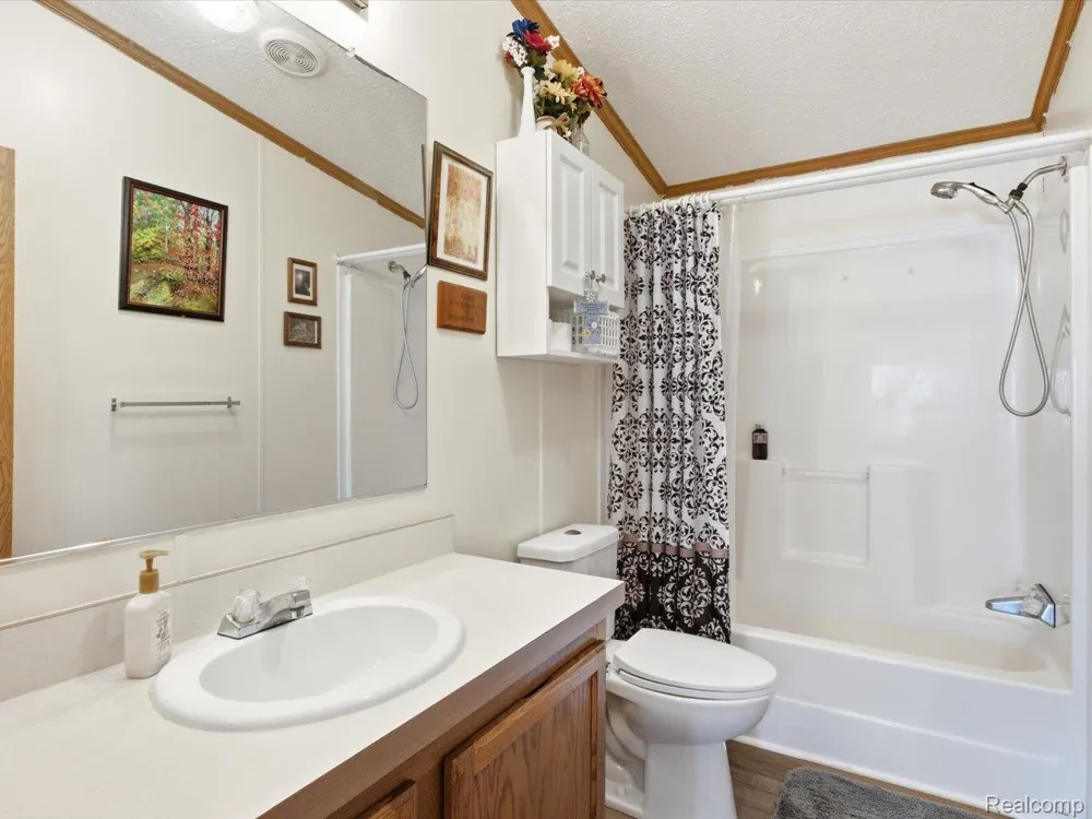 6180 Twin Lakes Drive Kimball Township, MI 48074