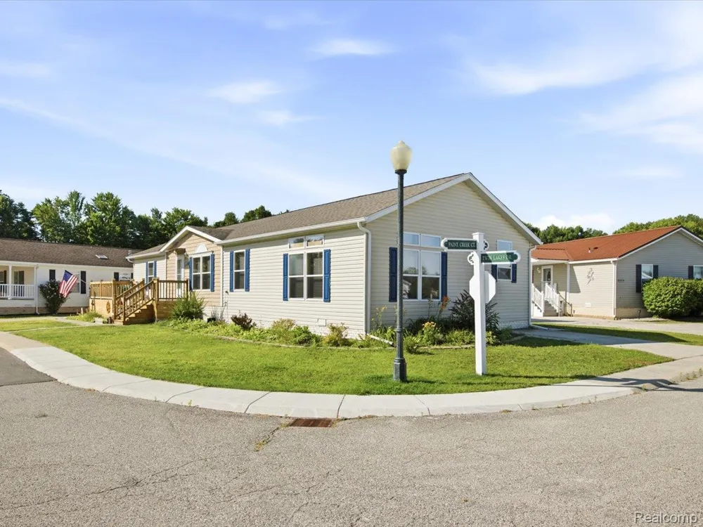 6180 Twin Lakes Drive Kimball Township, MI 48074