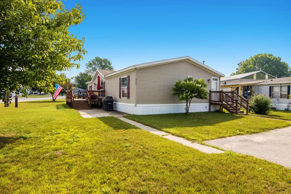 808 Yarrow Trail Garfield Charter Township, MI 49685