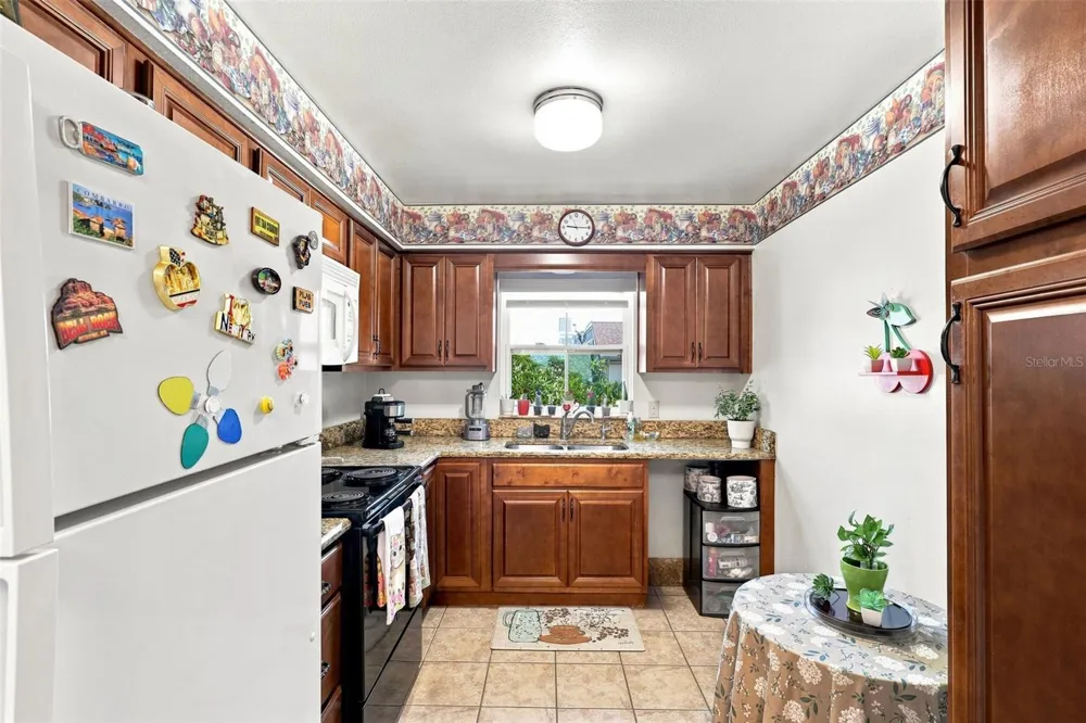 430 WINDMEADOWS STREET Altamonte Springs, FL 32701