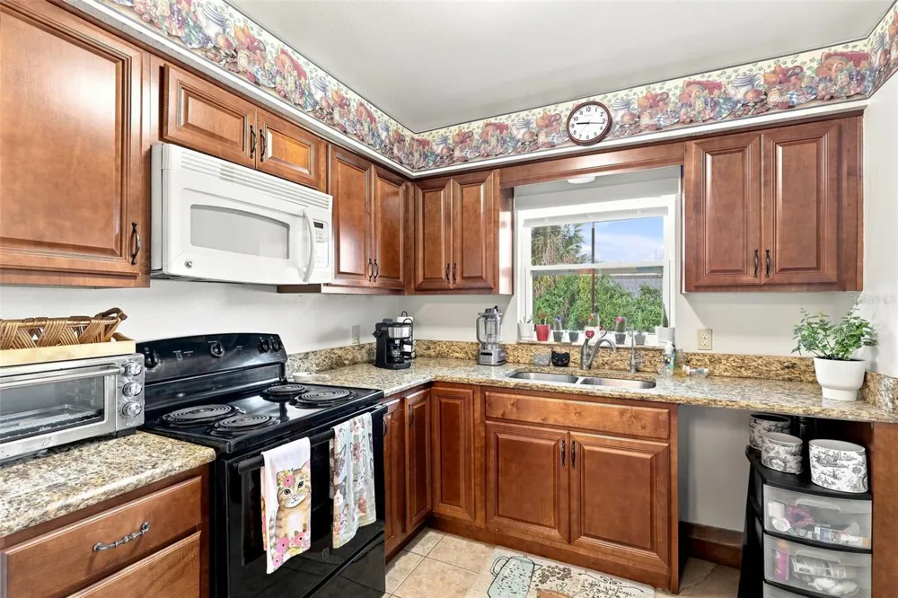 430 WINDMEADOWS STREET Altamonte Springs, FL 32701