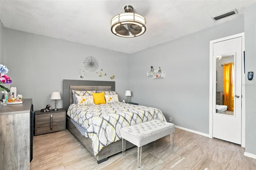 430 WINDMEADOWS STREET Altamonte Springs, FL 32701