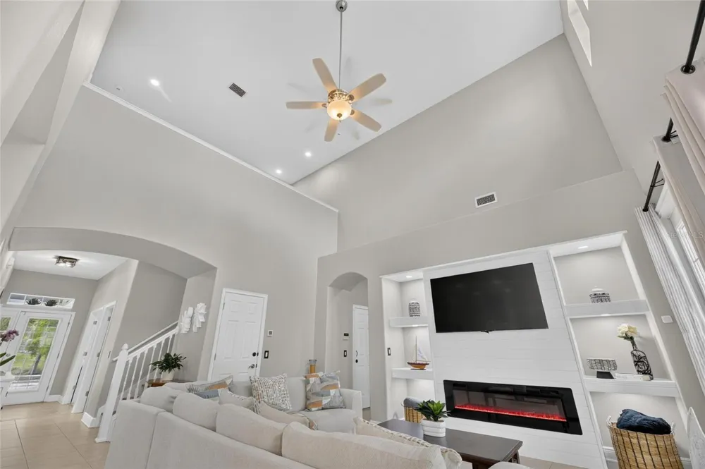 435 MANNS HARBOR DRIVE Apollo Beach, FL 33572