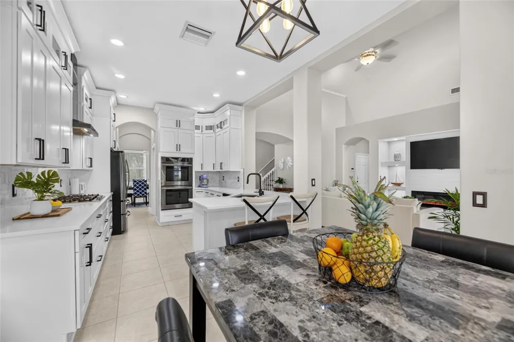 435 MANNS HARBOR DRIVE Apollo Beach, FL 33572
