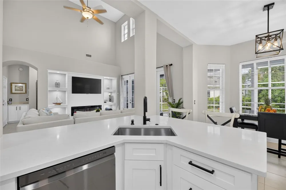 435 MANNS HARBOR DRIVE Apollo Beach, FL 33572