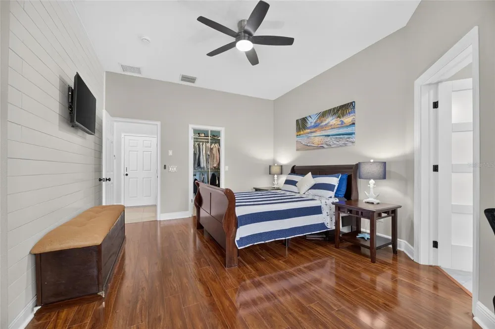 435 MANNS HARBOR DRIVE Apollo Beach, FL 33572