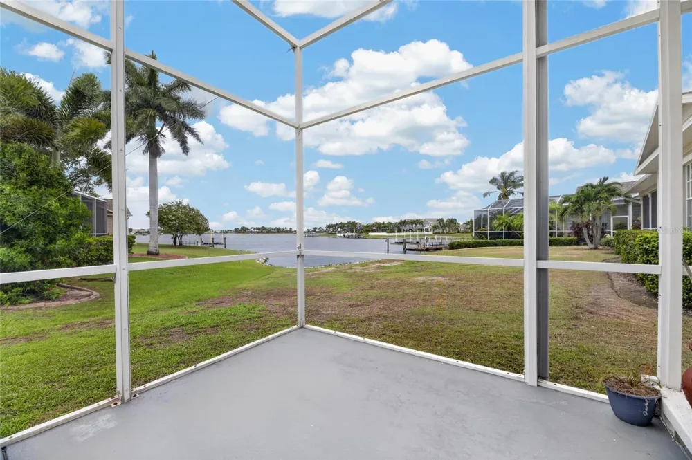 435 MANNS HARBOR DRIVE Apollo Beach, FL 33572