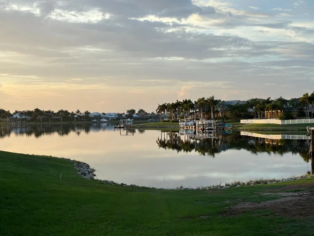 435 MANNS HARBOR DRIVE Apollo Beach, FL 33572