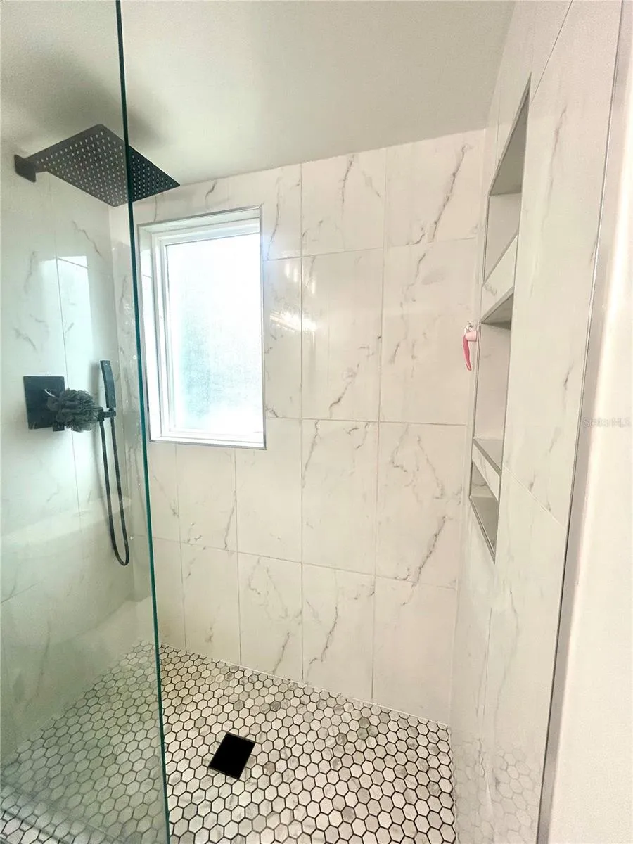 407 NW 39TH RD #407C Gainesville, FL 32607