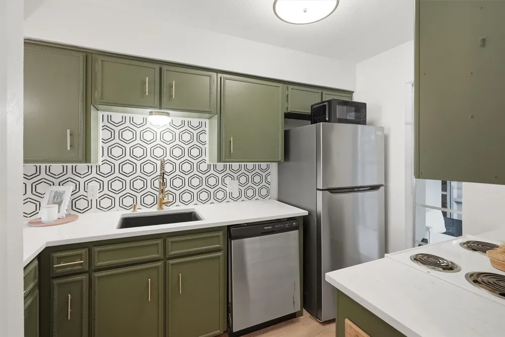 4318 Overlook Court Granbury, TX 76049