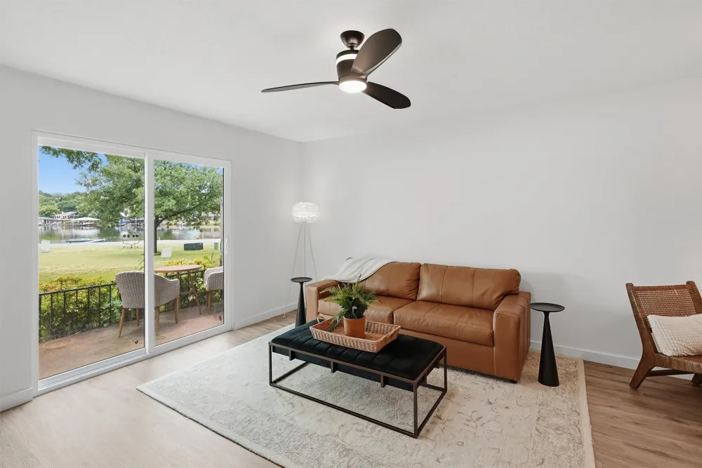 4318 Overlook Court Granbury, TX 76049
