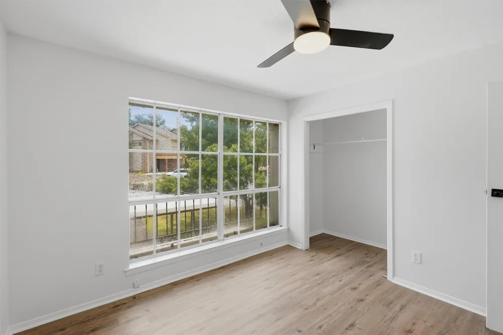 4318 Overlook Court Granbury, TX 76049
