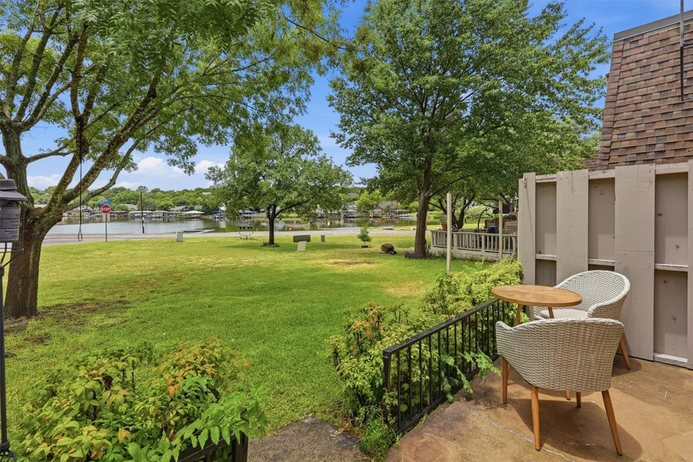4318 Overlook Court Granbury, TX 76049