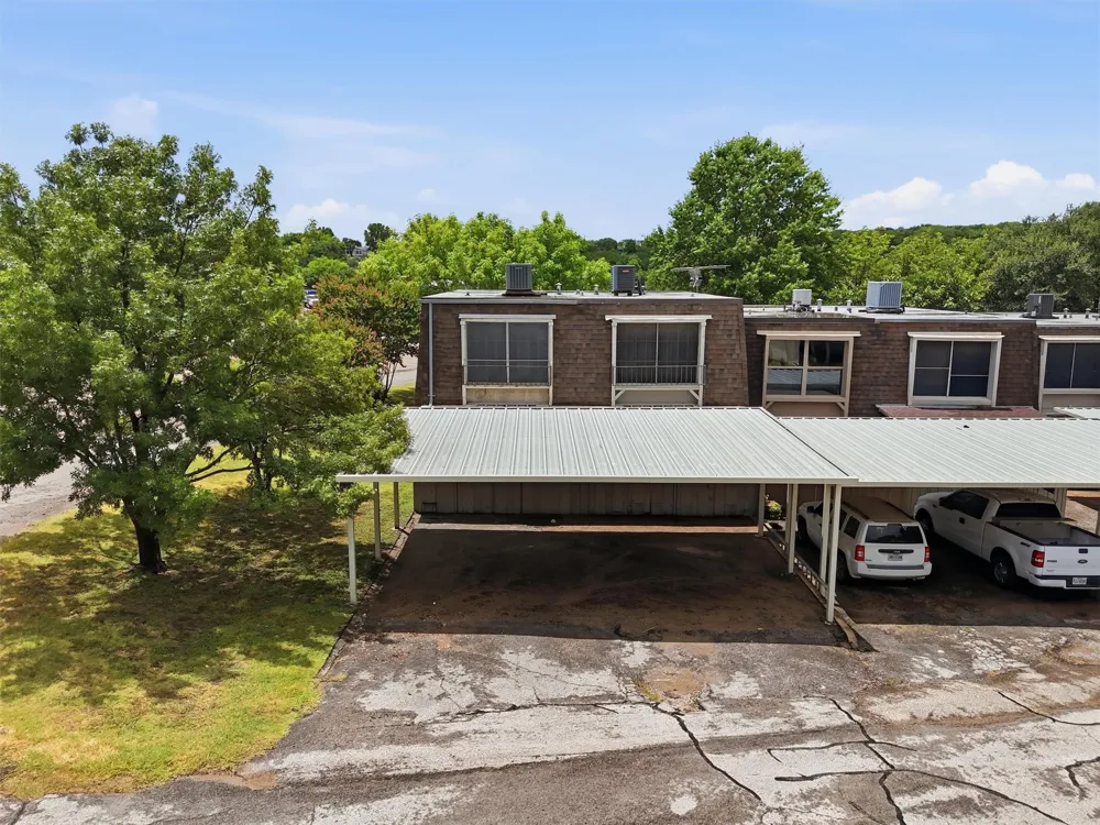4318 Overlook Court Granbury, TX 76049