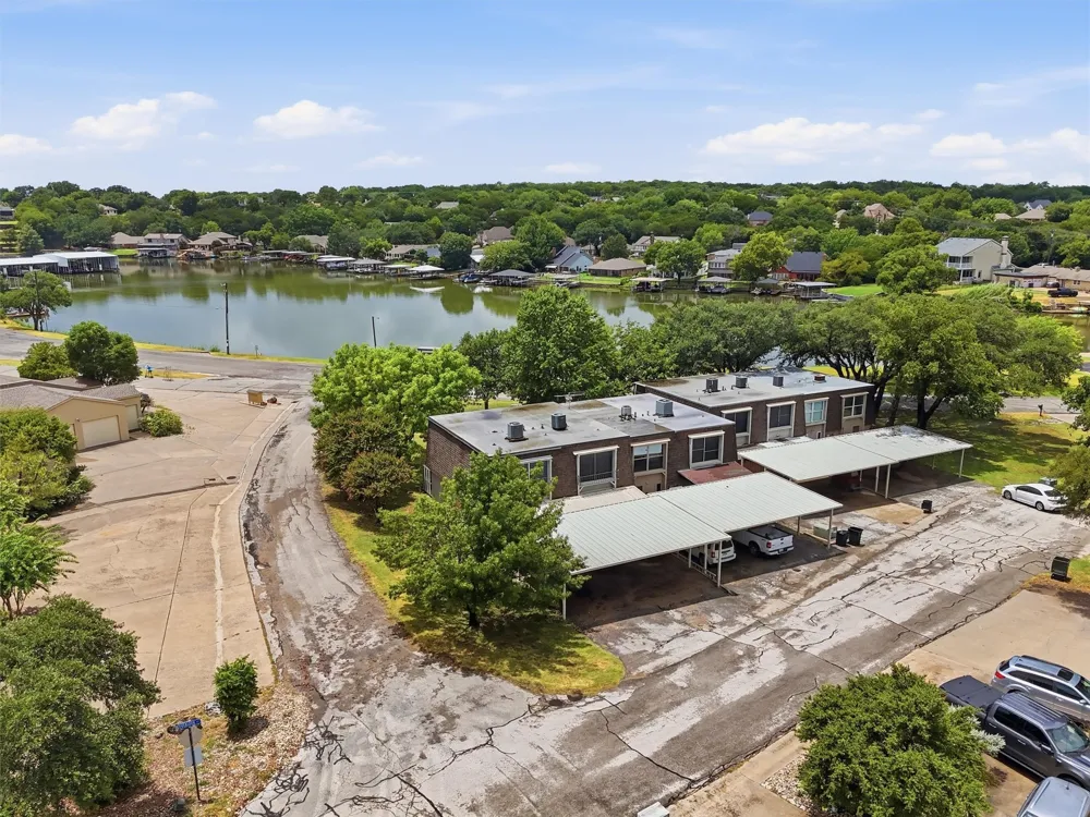 4318 Overlook Court Granbury, TX 76049