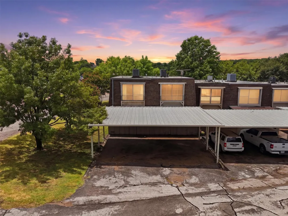 4318 Overlook Court Granbury, TX 76049