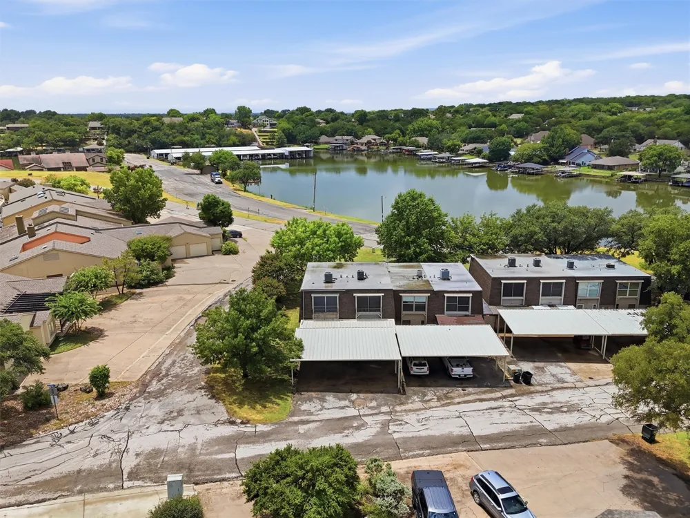 4318 Overlook Court Granbury, TX 76049