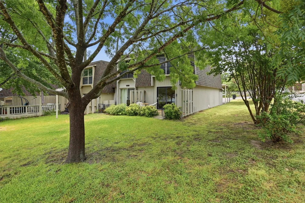 4318 Overlook Court Granbury, TX 76049