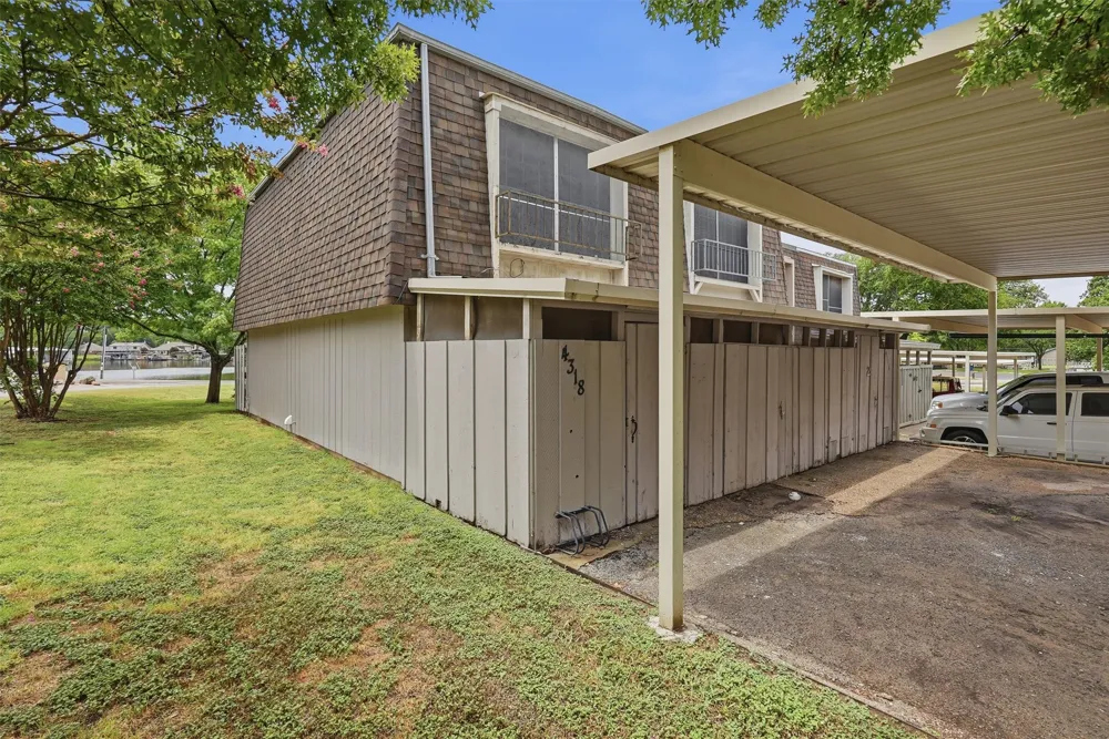 4318 Overlook Court Granbury, TX 76049