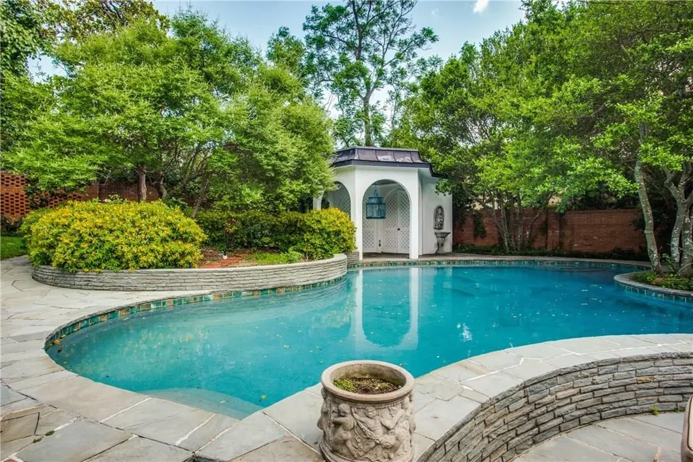 4804 Alan Dale Lane Dallas, TX 75209